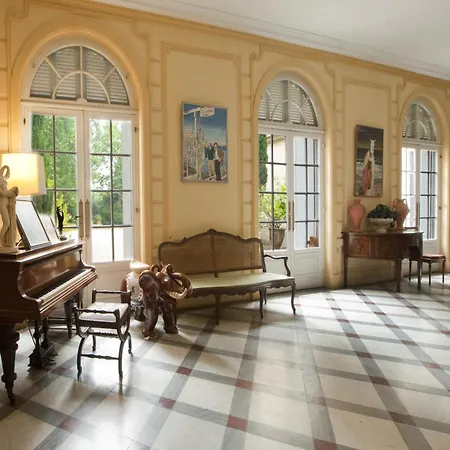 Chateau De Raissac فيلة *